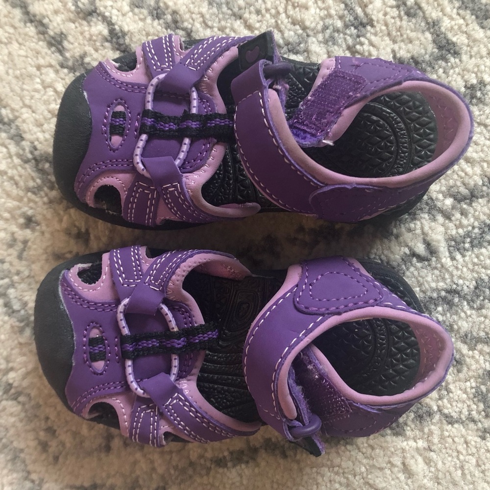 Jumping beans purple sandals